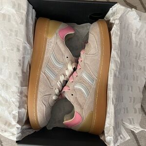 *Never Worn* Coolway Women's Pink and Beige Sneakers Size 9